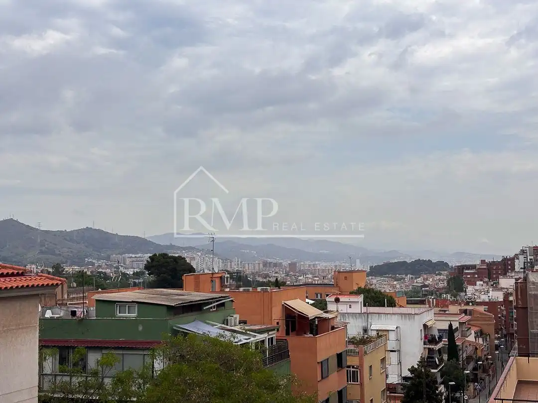 Außenansicht von Dachboden zum Verkauf in Barcelona mit Heizung, Terrasse und Abstellraum
