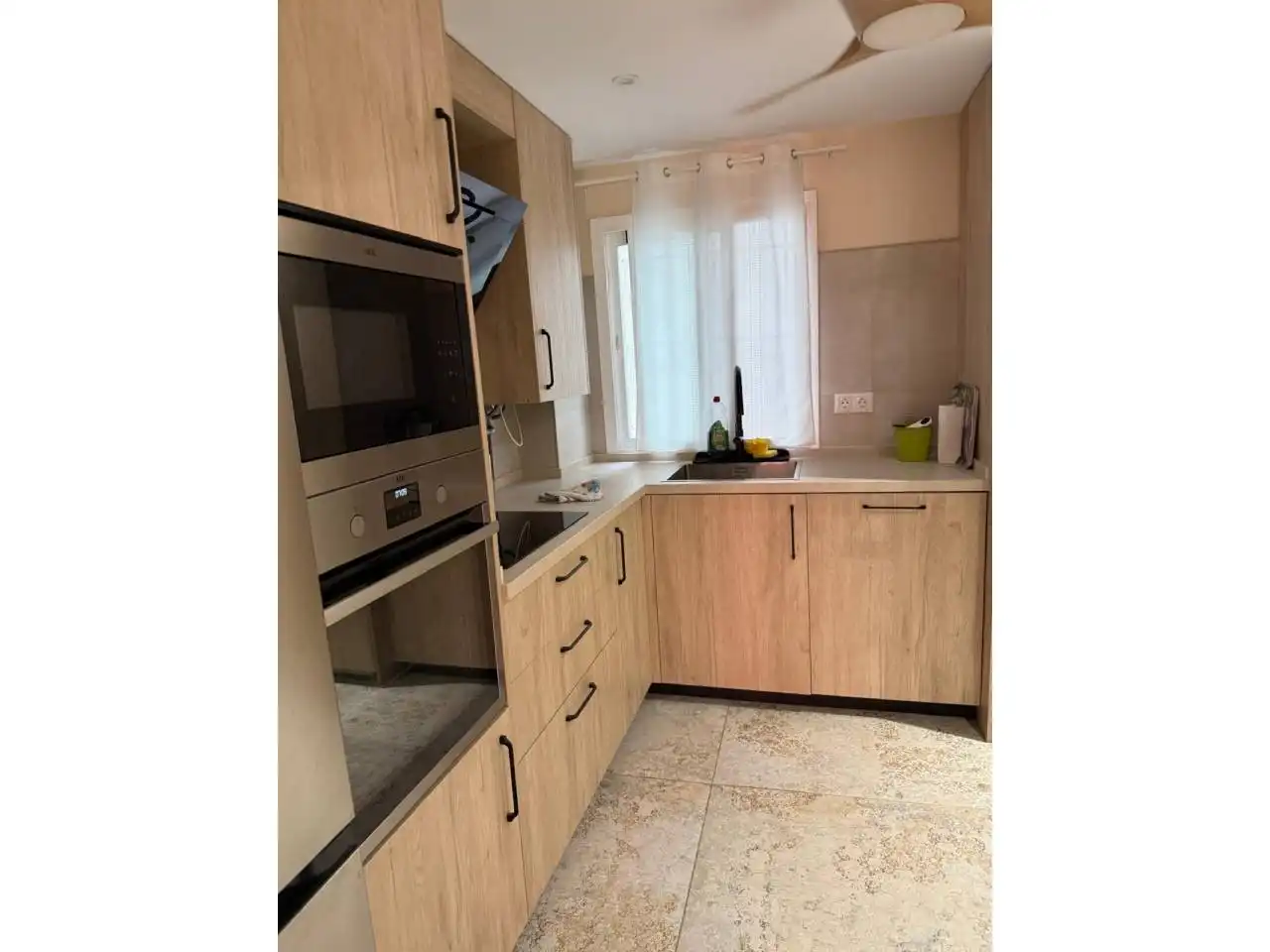 Kitchen of Flat for sale in Camas  with Air Conditioner, Heating and Parquet flooring