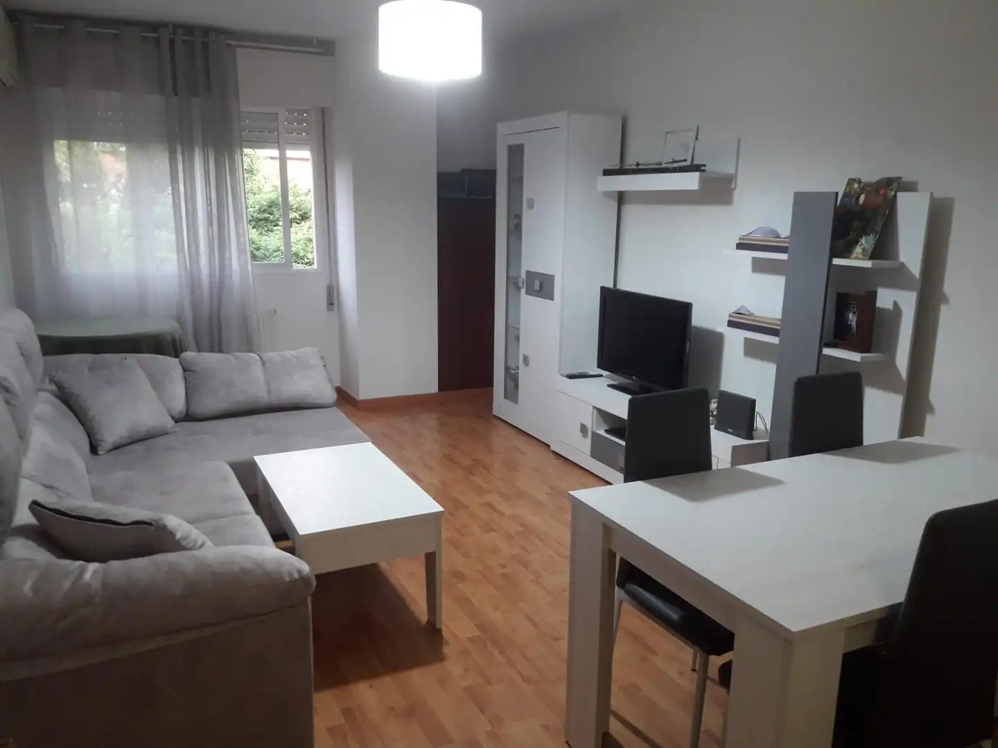 Apartament amb ascensor de lloguer a Nuevo Cáceres, imagen 2