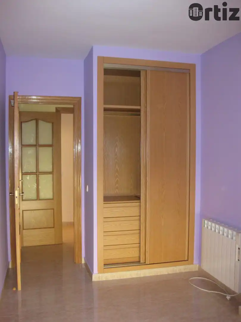 Habitación de Piso de alquiler en Pozuelo del Rey con Calefacción y Piscina comunitaria