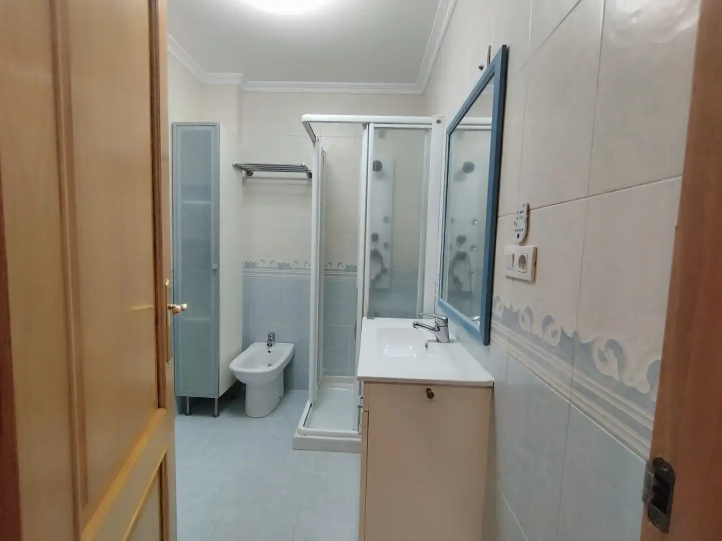 Bany de Pis de lloguer en Culleredo amb Calefacció, Parquet i Moblat