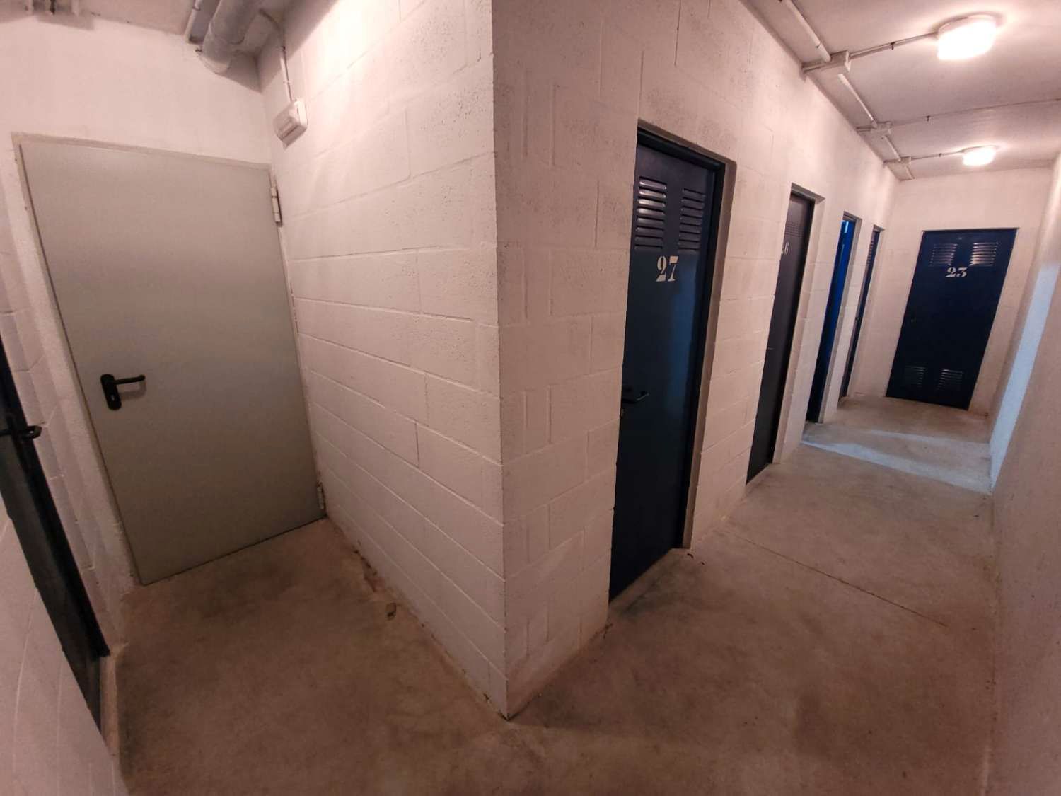 Box room for sale in Paseo Marítimo de Levante