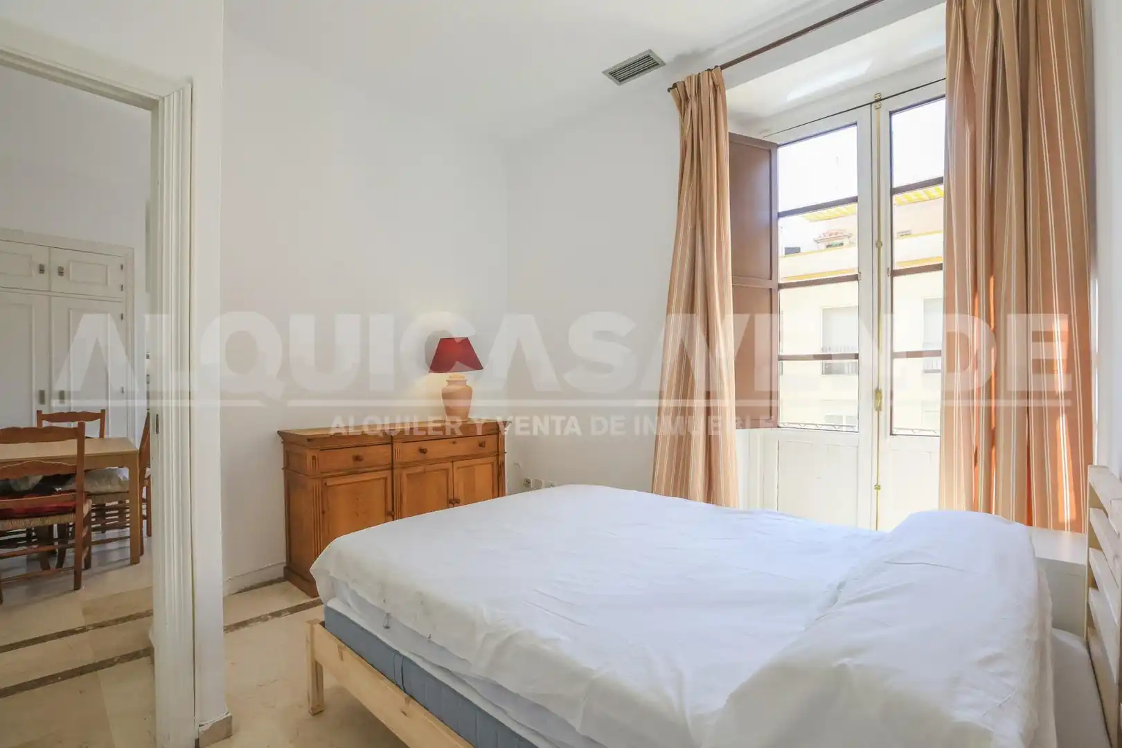 Habitación de Piso de alquiler en Sevilla con Aire acondicionado, Calefacción y Amueblado