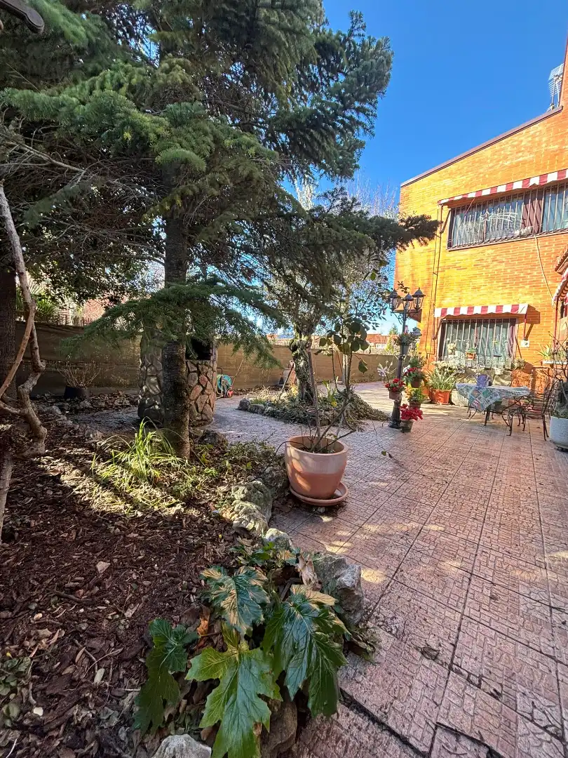Jardí de Casa adosada en venda en Rivas-Vaciamadrid amb Calefacció, Jardí privat i Parquet