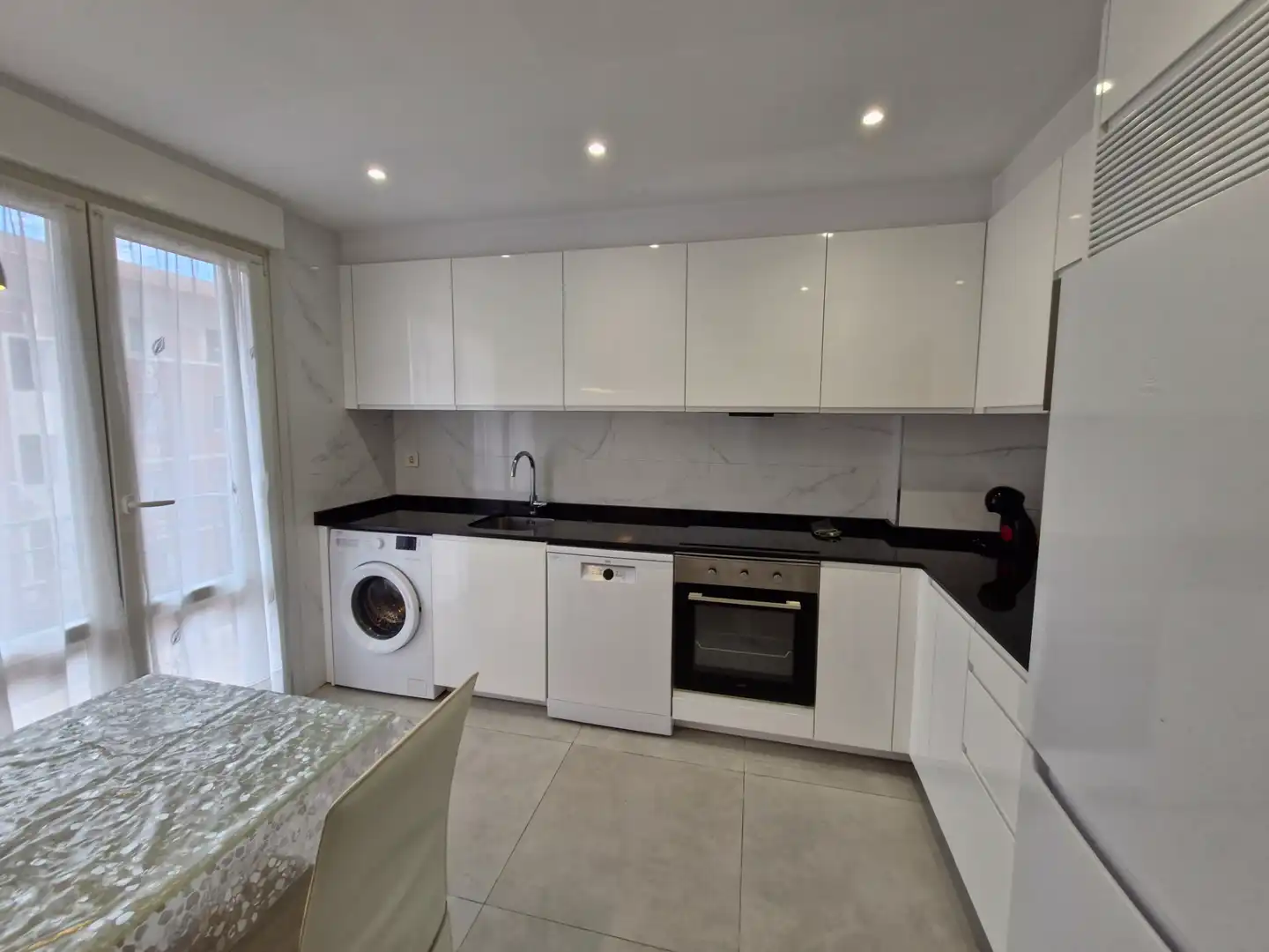 Kitchen of Flat for rent in Bilbao   with Heating, Furnished and Oven