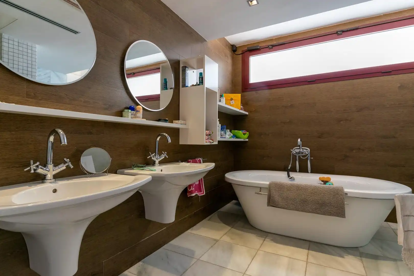 Baño de Casa o chalet en venta en Alicante / Alacant con Aire acondicionado, Calefacción y Jardín privado