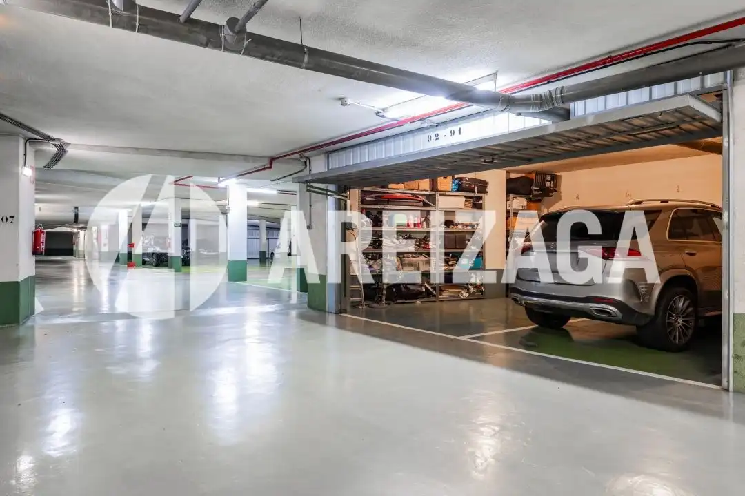 Parkplatz von Wohnung zum Verkauf in Donostia - San Sebastián  mit Heizung, Terrasse und Balkon