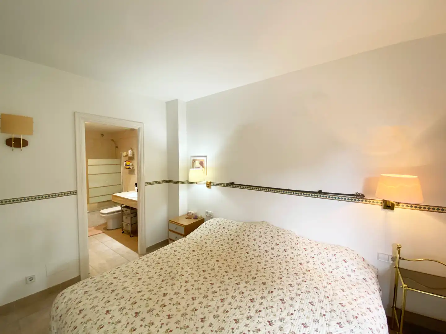 Schlafzimmer von Maisonette zum Verkauf in Pals mit Heizung, Terrasse und Ofen