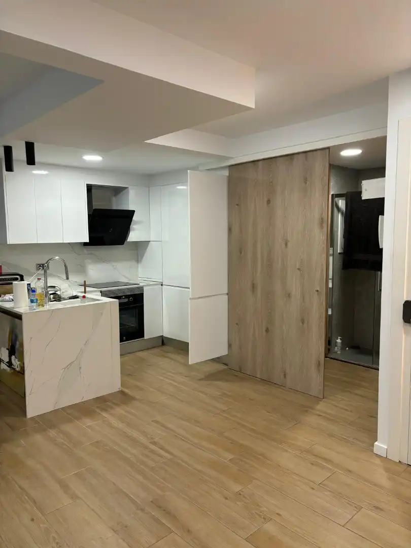 Küche von Wohnung zum Verkauf in Barcelona mit Klimaanlage, Möbliert und Ofen
