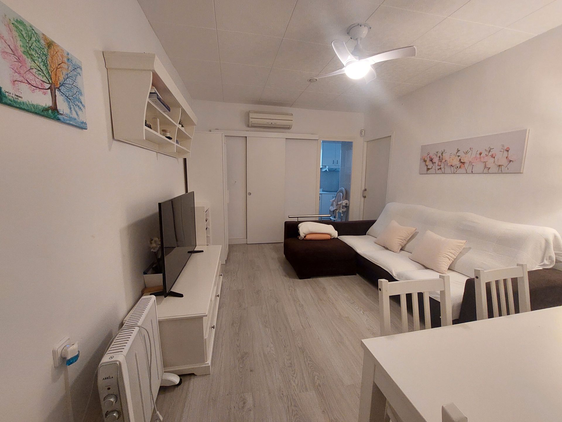 Sala d'estar de Apartament en venda en Sant Pere de Ribes amb Aire condicionat i Parquet