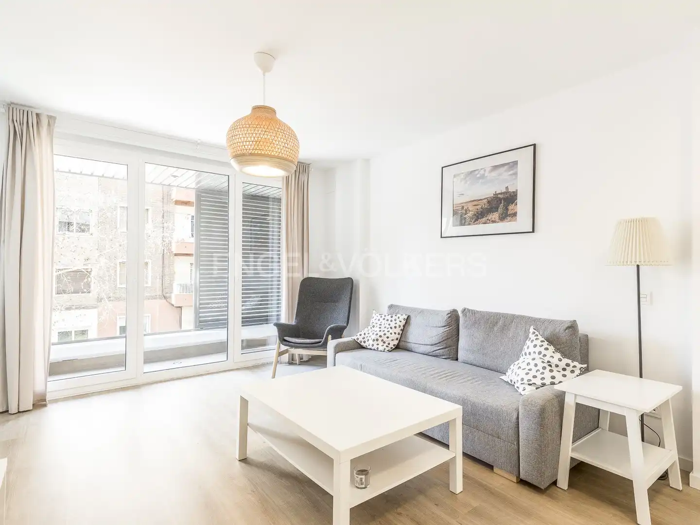 Außenansicht von Wohnung zur Miete in  Barcelona Capital mit Klimaanlage, Heizung und Parkett