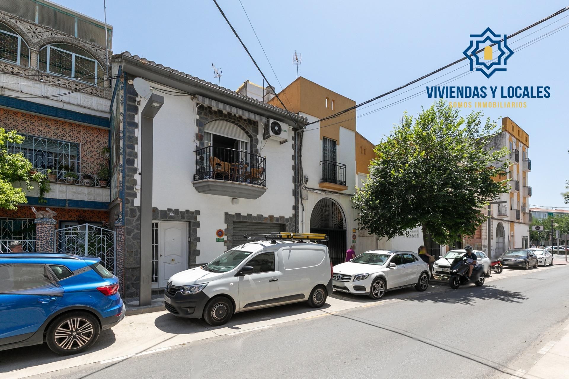Exterior view of Single-family semi-detached for sale in Maracena  with Air Conditioner, Terrace and Alarm