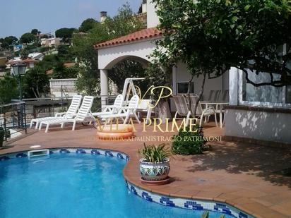 Swimming pool of House or chalet for sale in Santa Susanna  with Air Conditioner, Terrace and Swimming Pool