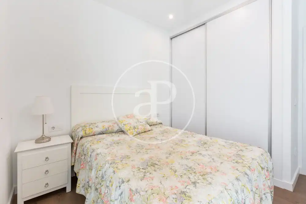 Schlafzimmer von Wohnung zur Miete in Valencia mit Klimaanlage, Terrasse und Abstellraum