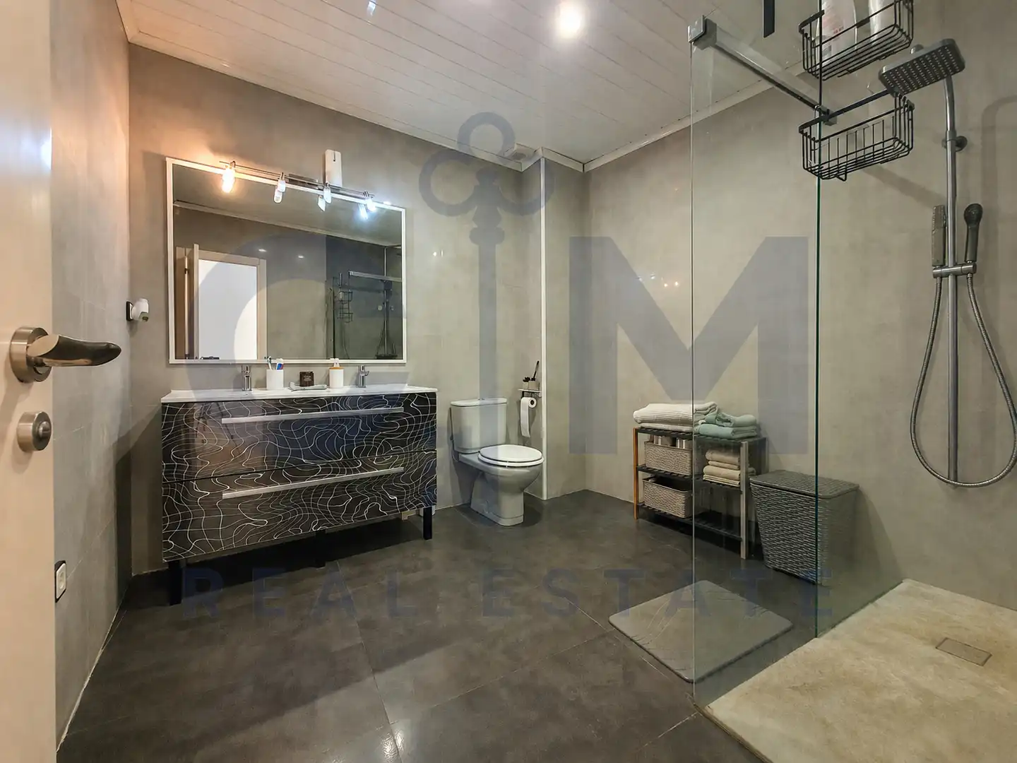 Baño de Piso en venta en Terrassa con Aire acondicionado, Calefacción y Terraza