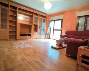 Sala d'estar de Pis en venda en Vitoria - Gasteiz amb Calefacció, Parquet i Traster
