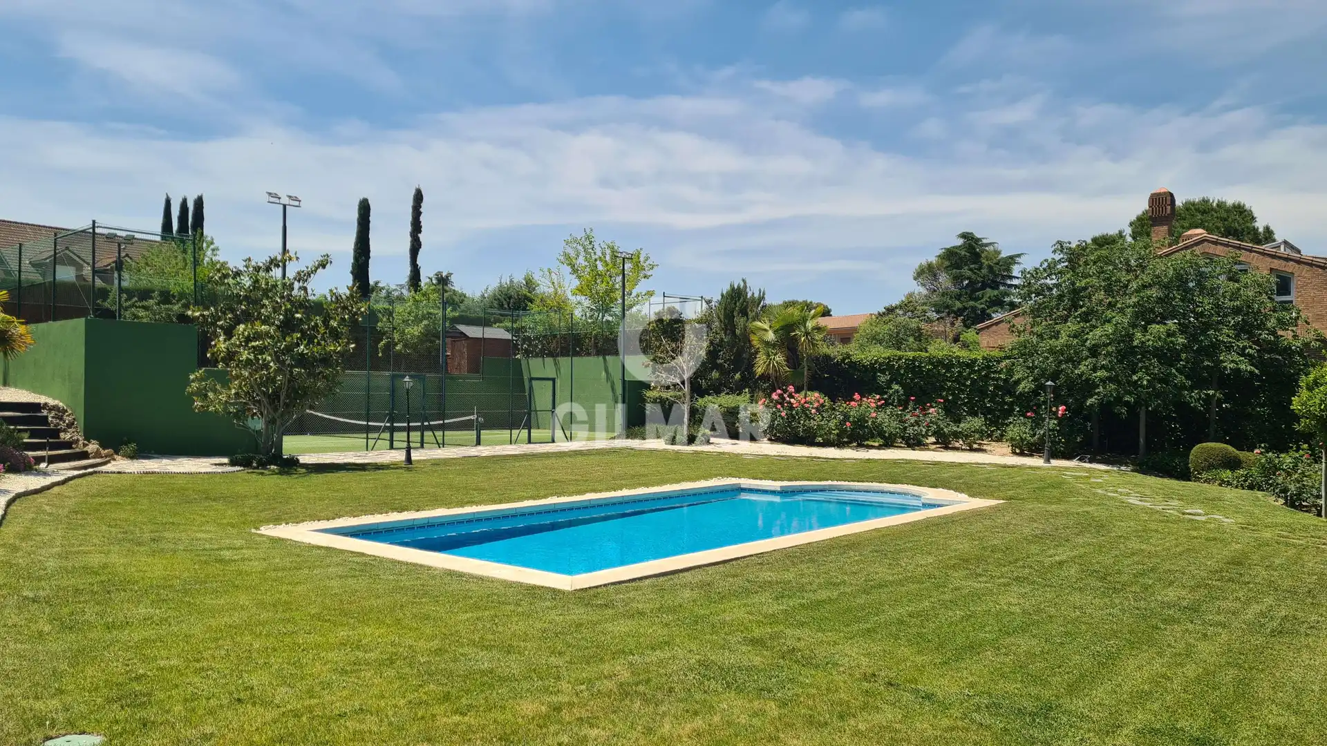 Piscina de Casa o chalet en venta en Boadilla del Monte con Calefacción, Jardín privado y Piscina