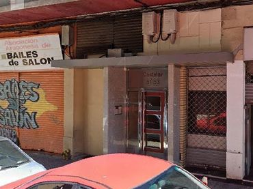 Piso en venta en Calle CASTELAR, EMILIO 53