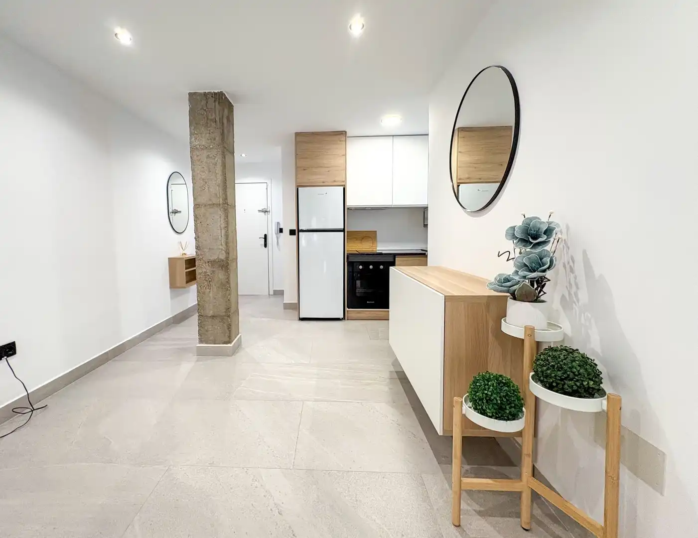 Küche von Wohnung zum Verkauf in Torrevieja mit Klimaanlage, Heizung und Terrasse