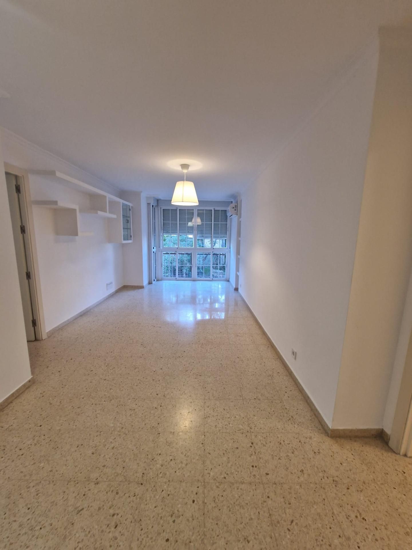 Vista exterior de Piso en venta en Camas con Aire acondicionado, Terraza y Balcón