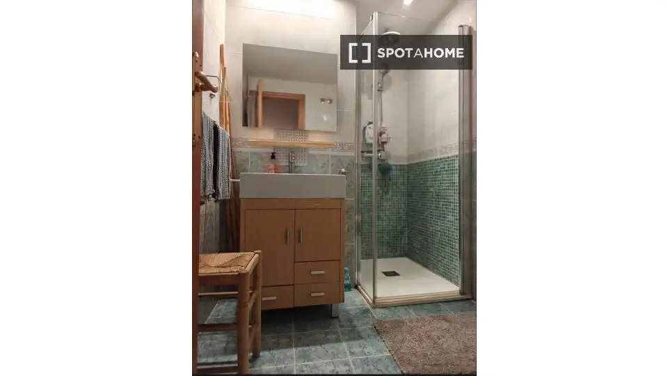 Bathroom of Flat for rent in Camins al Grau
