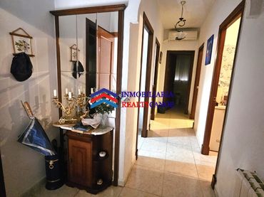 Maison avec balcon à vendre à Calle Cadiz 19