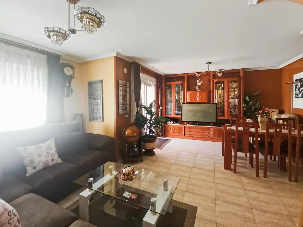 Sala de estar de Casa adosada en venta en Rivas-Vaciamadrid con Aire acondicionado, Calefacción y Jardín privado