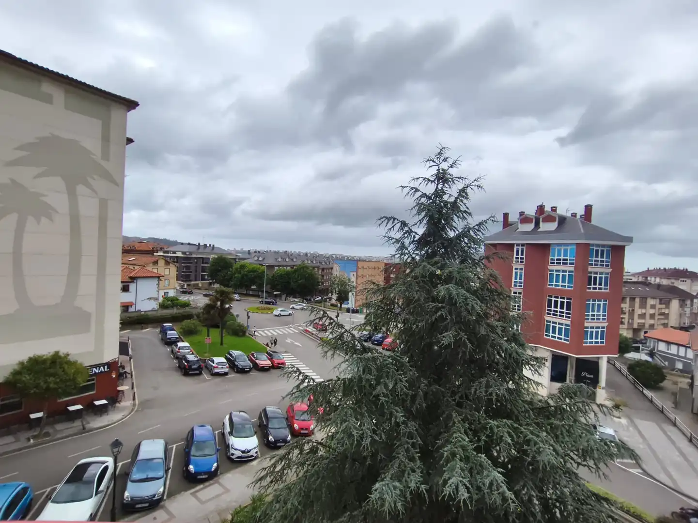 Parkplatz von Wohnung zur Miete in Camargo mit Parkett, Terrasse und Abstellraum