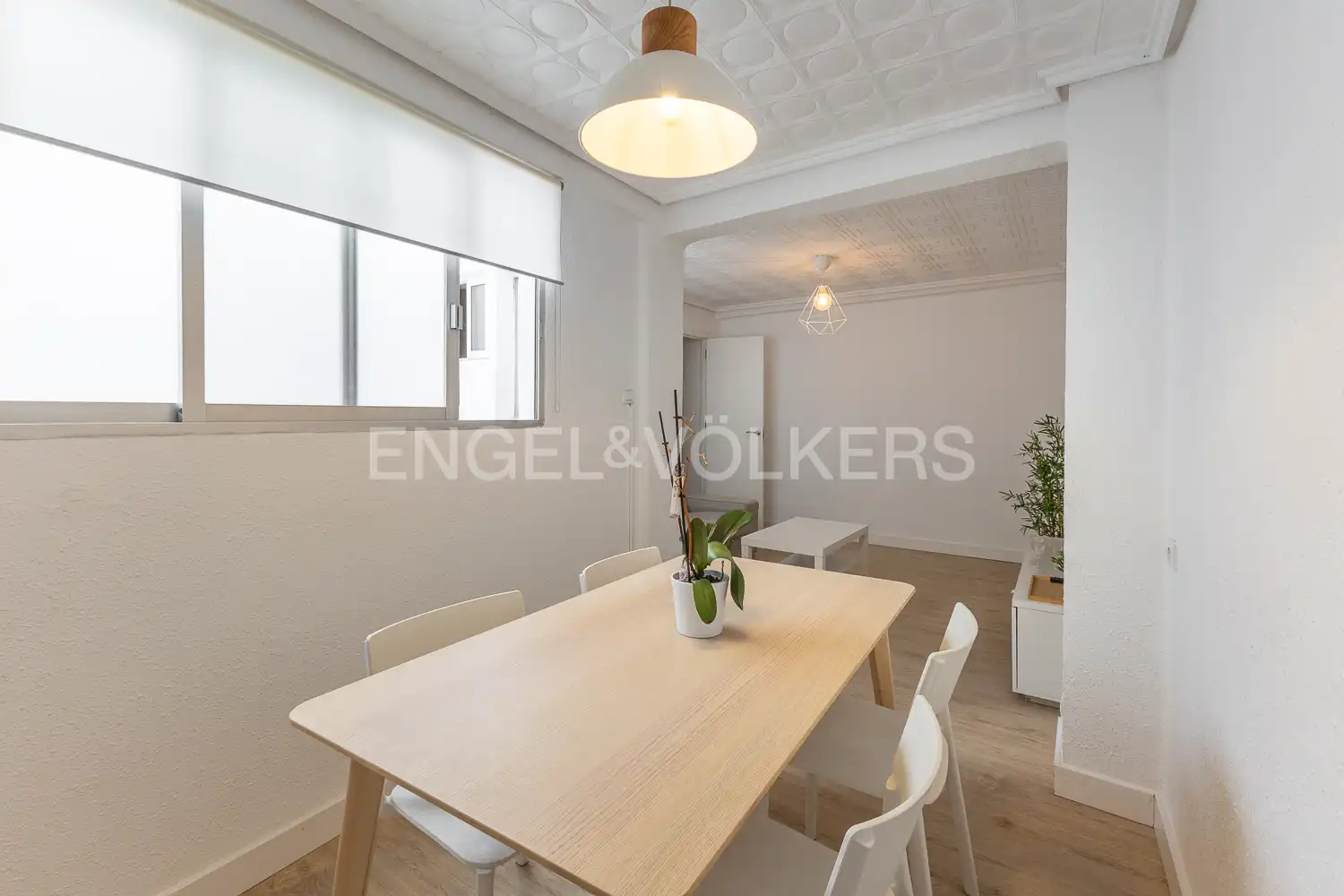 Comedor de Piso en venta en Valencia con Calefacción y Balcón