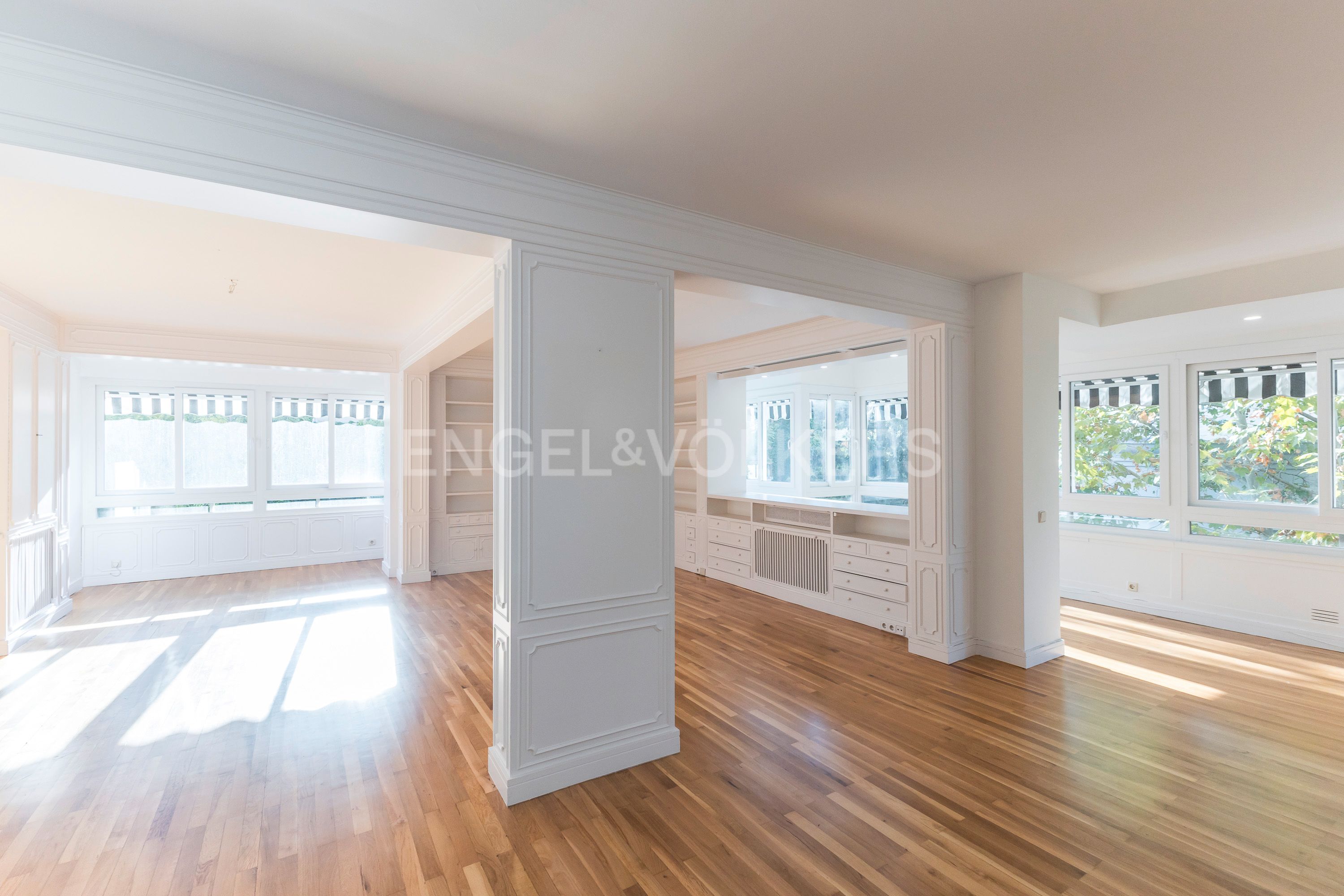 Dining room of Apartment for sale in  Madrid Capital  with Air Conditioner, Heating and Private garden