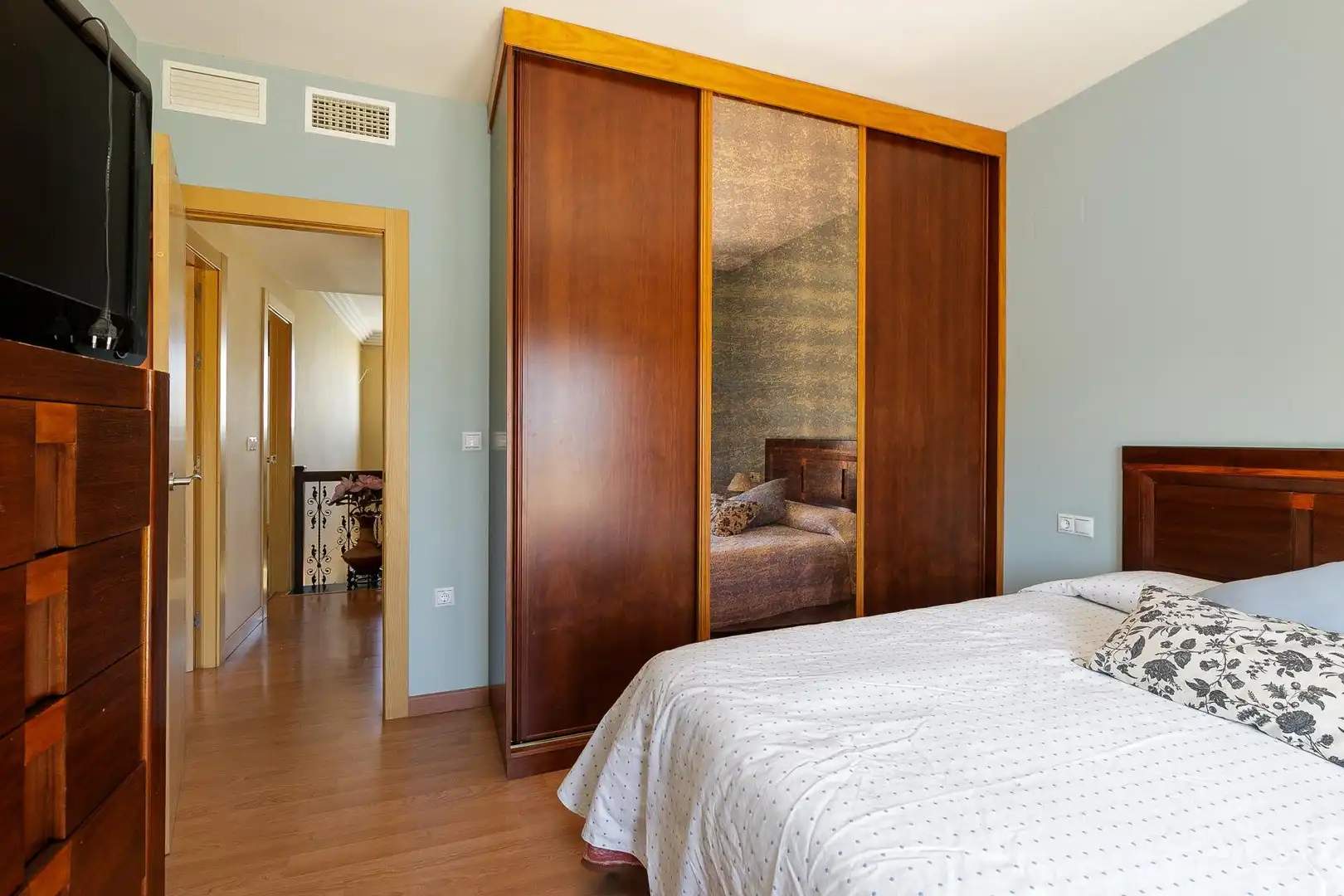 Habitación de Casa o chalet en venta en Las Gabias con Aire acondicionado, Calefacción y Jardín privado