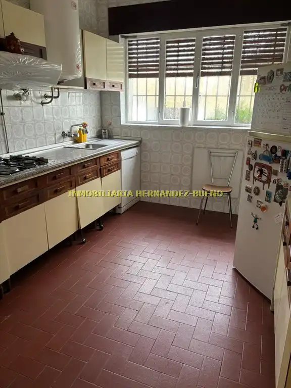 Cuina de Casa o xalet en venda en Alba de Tormes amb Jardí privat i Piscina