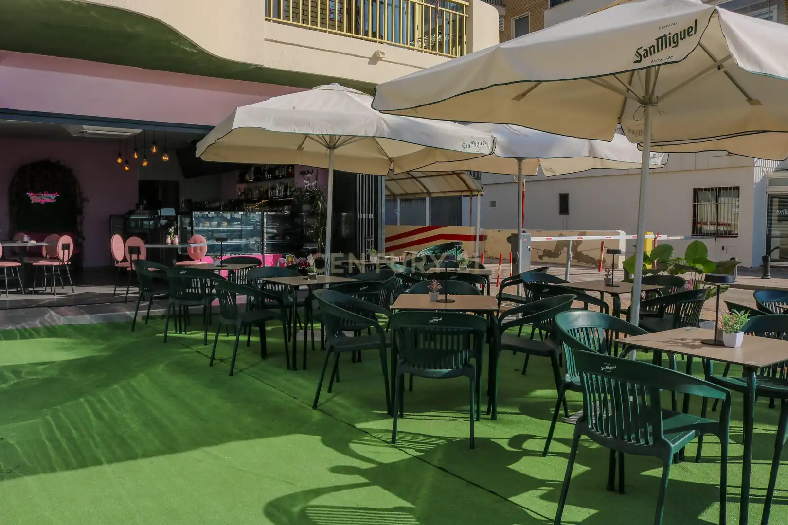 Terrace of Commercial properties for transfer in Fuengirola