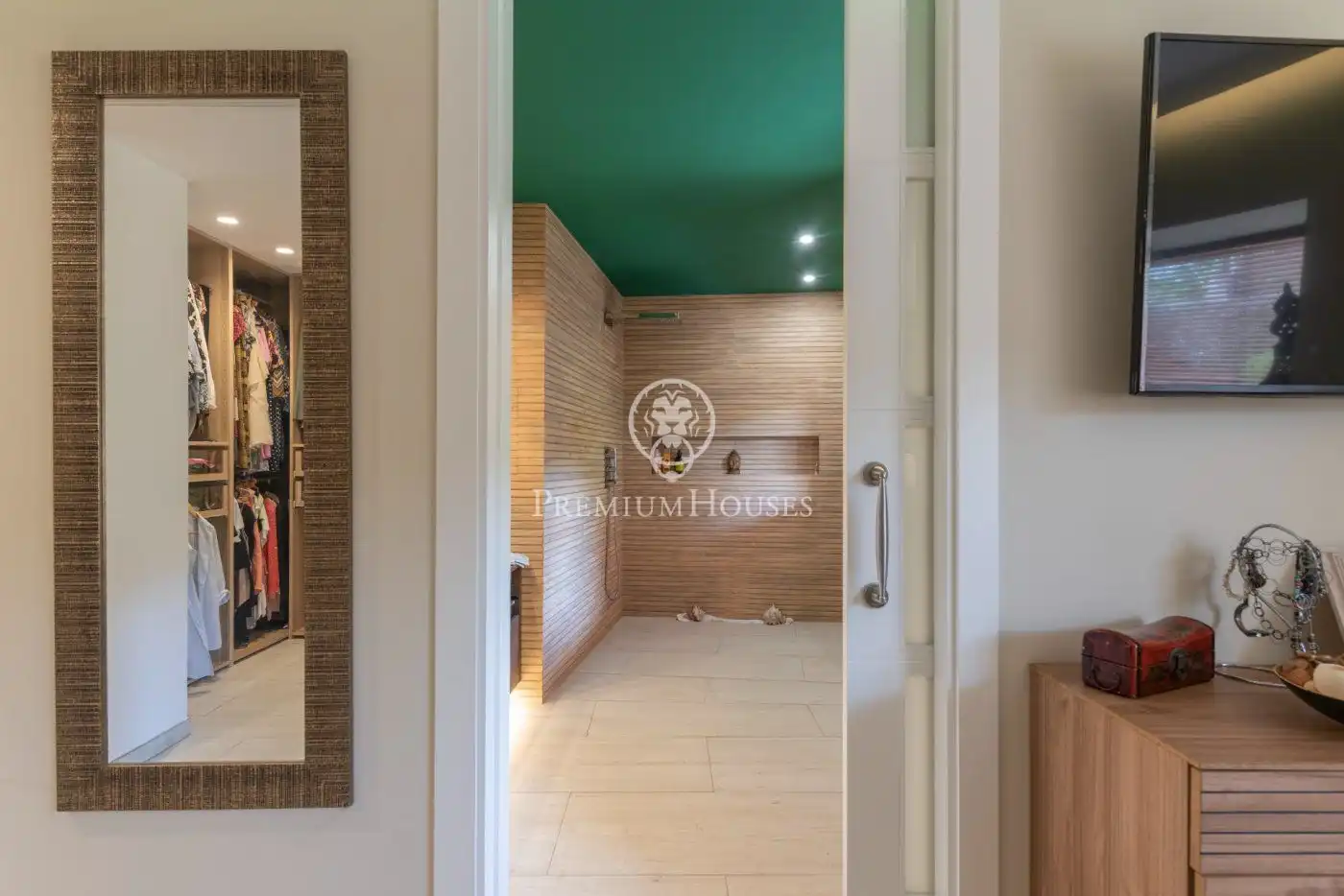 Houses for sale in Vilanova i la Geltrú  with Air Conditioner, Heating and Private garden
