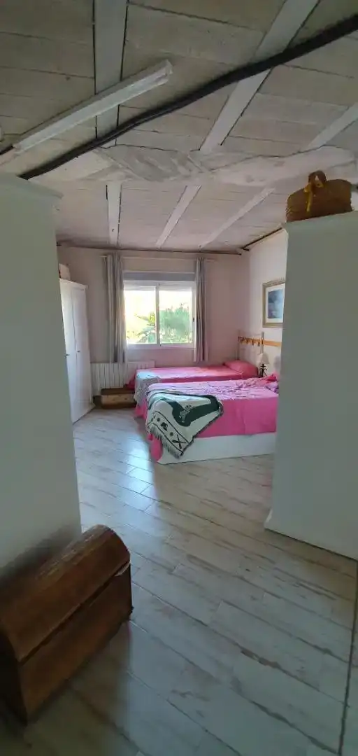Dormitori de Casa o xalet en venda en Pueblo - Urbanizaciones