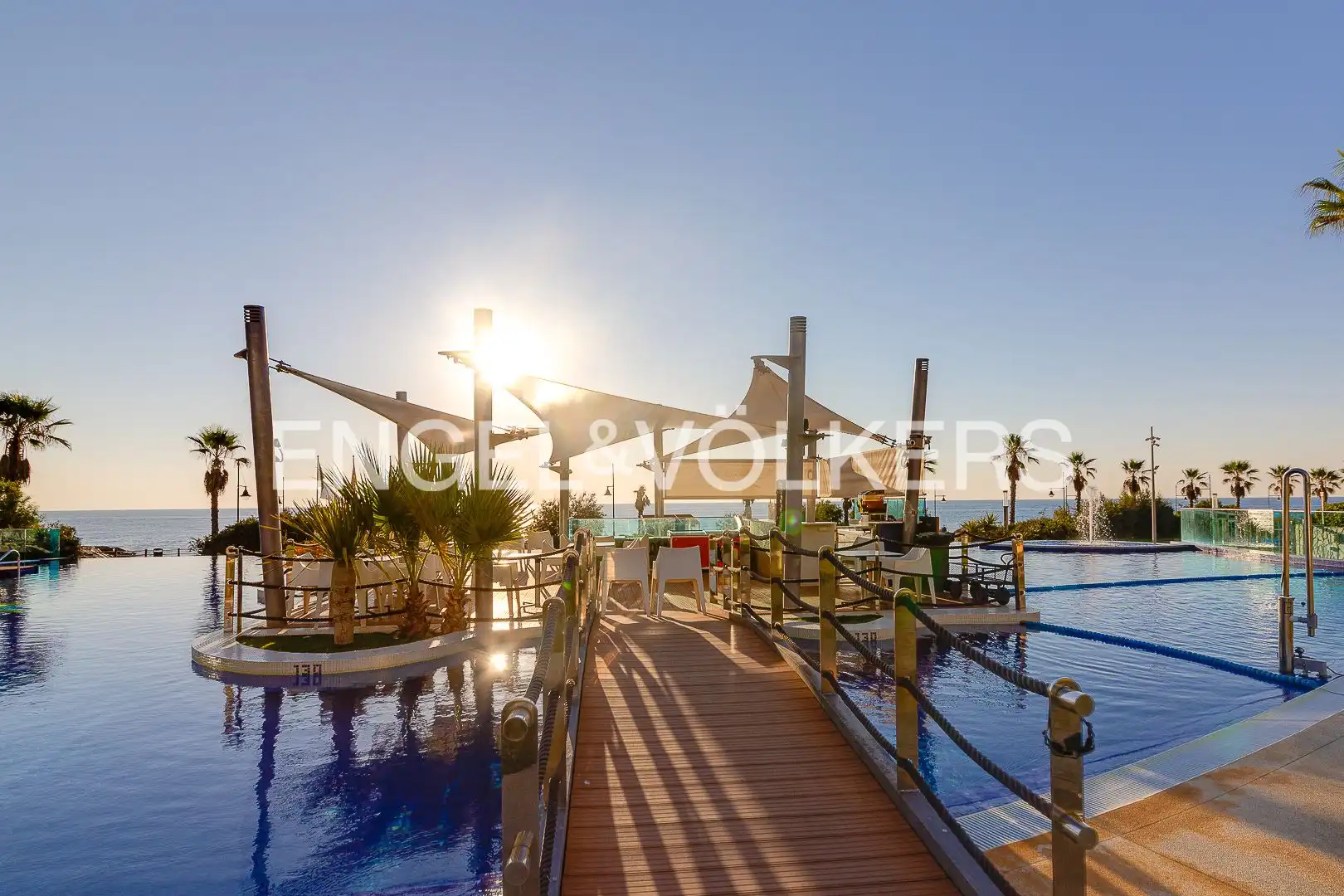 Schwimmbecken von Erdgeschoss zum Verkauf in Torrevieja mit Klimaanlage, Heizung und Terrasse