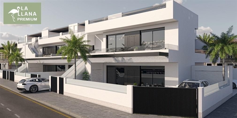 Exterior view of Attic for sale in San Pedro del Pinatar  with Air Conditioner, Terrace and Storage room
