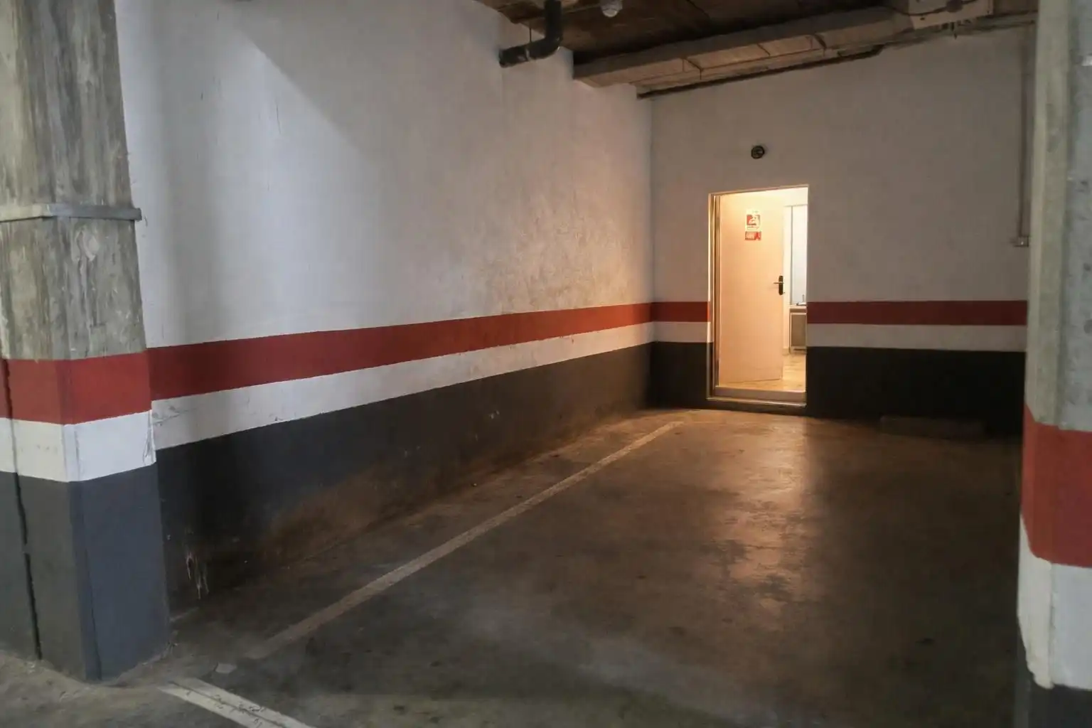 Casa adosada en venda en Utrera amb Piscina comunitària