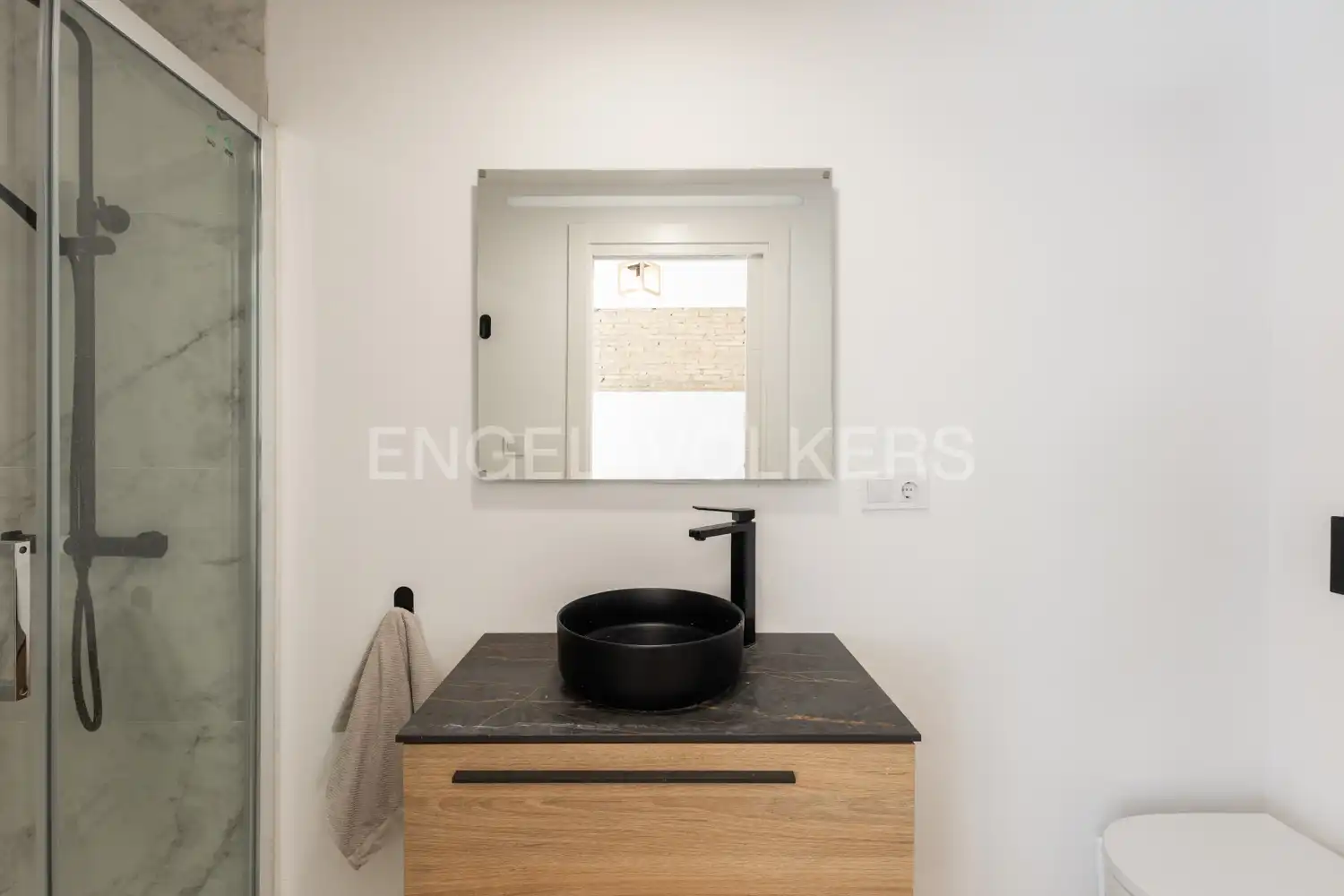 Baño de Piso en venta en Valencia con Aire acondicionado, Calefacción y Trastero