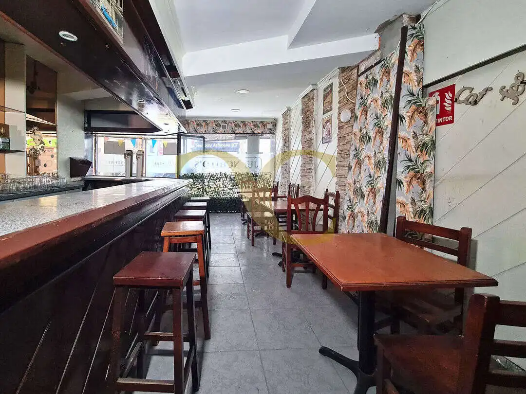 Local commercial à vendre à Calle Cangas de Onís, imagen 9
