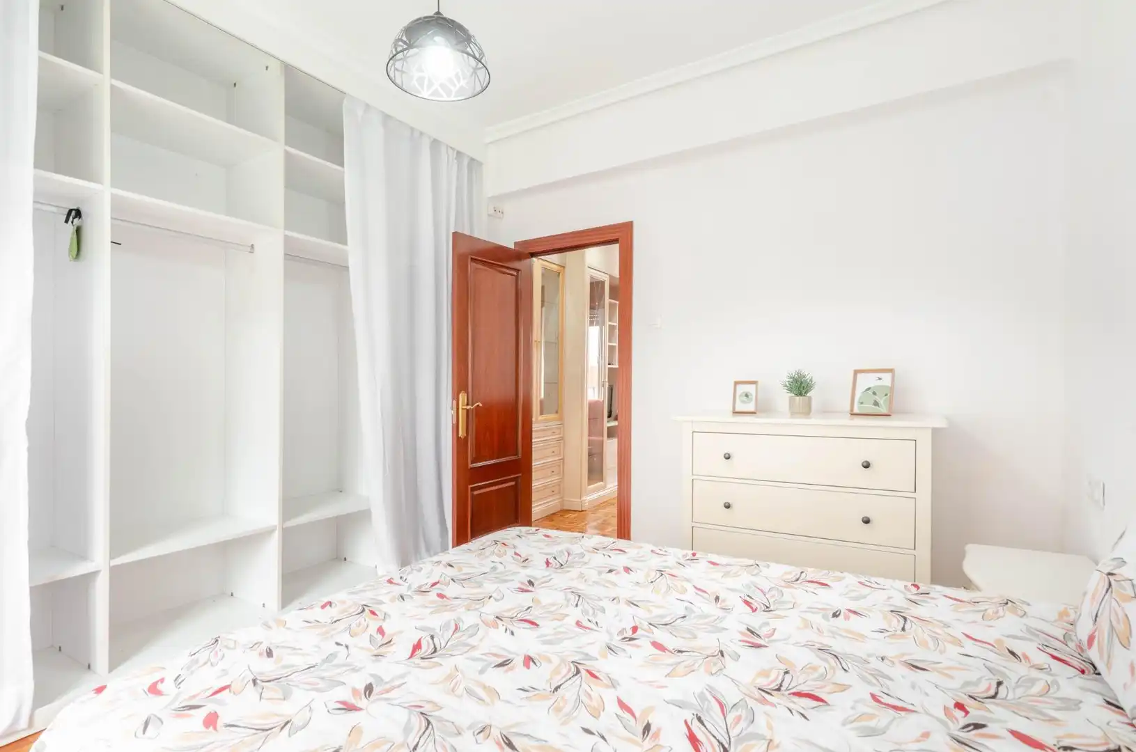 Flat for rent in Calle RAMON PEREZ DE AYALA, 52, San Pedro - Siana