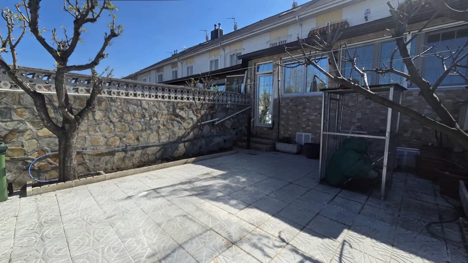 Terrassa de Casa o xalet en venda en Parla amb Aire condicionat, Calefacció i Jardí privat