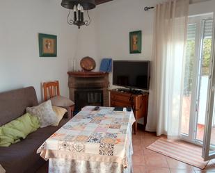 Sala d'estar de Casa o xalet en venda en Benaocaz amb Terrassa, Moblat i Forn