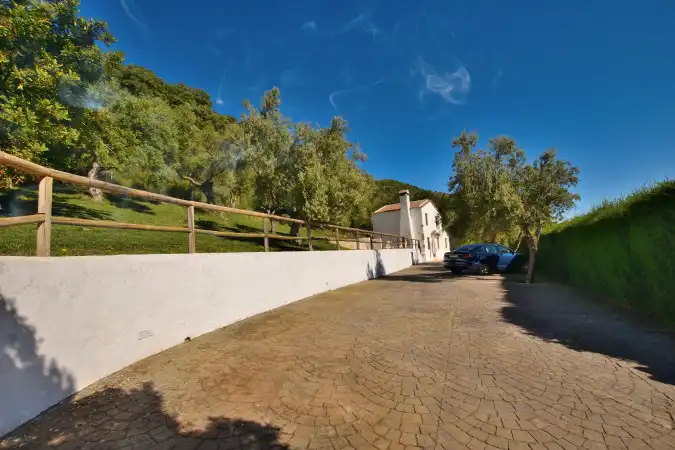 Vista exterior de Finca rústica en venta en Zahara con Aire acondicionado, Calefacción y Jardín privado