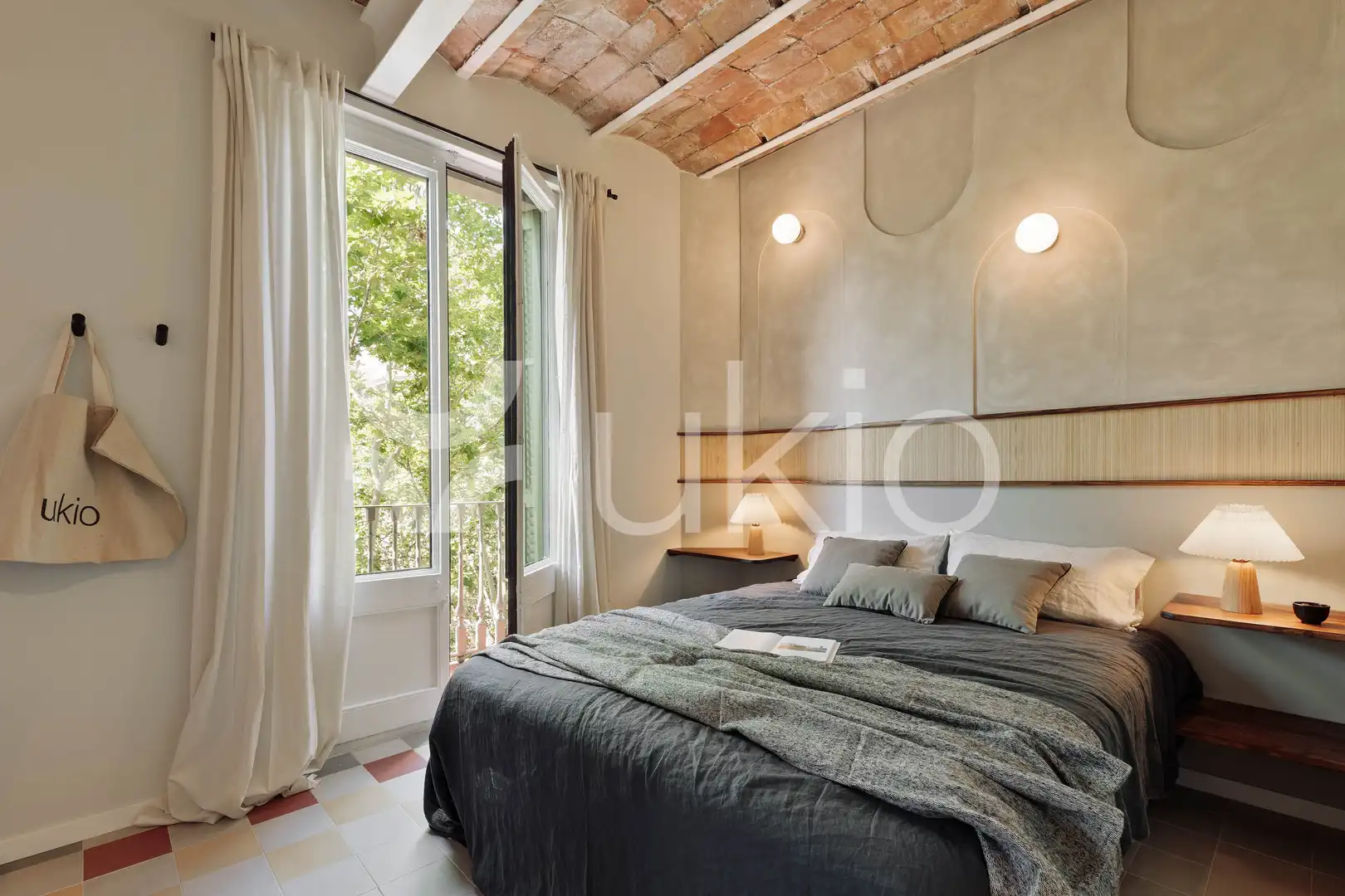 Habitación de Apartamento de alquiler en Barcelona con Aire acondicionado, Calefacción y Amueblado