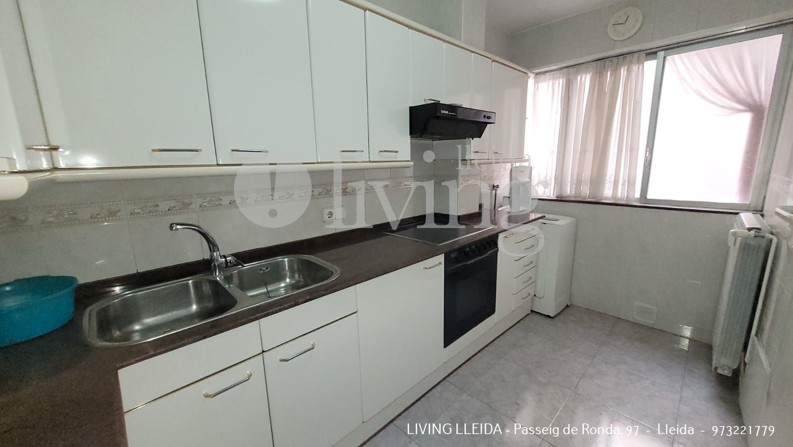 Cuina de Pis en venda en  Lleida Capital amb Calefacció, Moblat i Forn