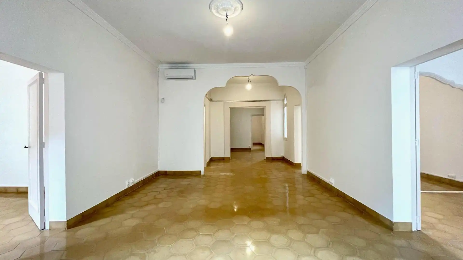 Flat for rent in  Palma de Mallorca  with Air Conditioner and Balcony