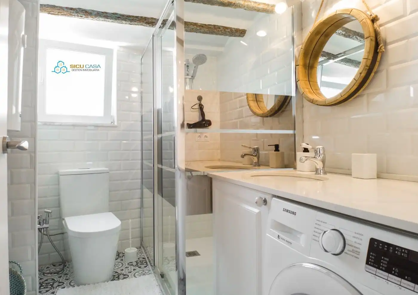 Bathroom of Houses for sale in Jijona / Xixona  with Air Conditioner, Terrace and Storage room