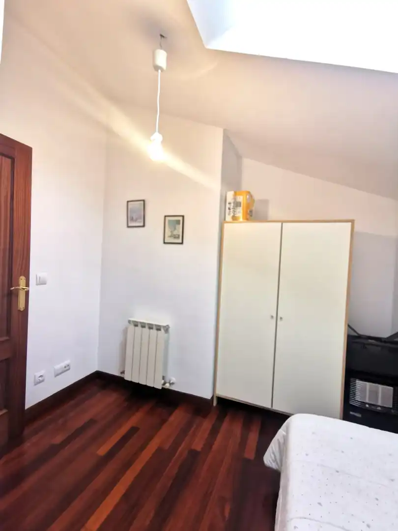 Habitación de Ático en venta en Castro-Urdiales con Calefacción, Terraza y Trastero