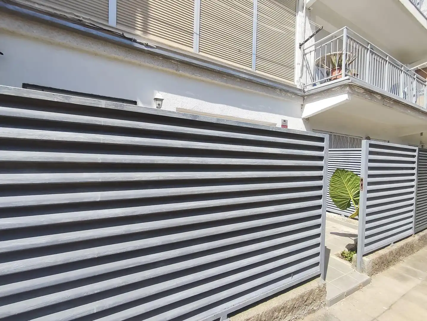 Vista exterior de Piso en venta en Santa Susanna con Terraza y Piscina comunitaria